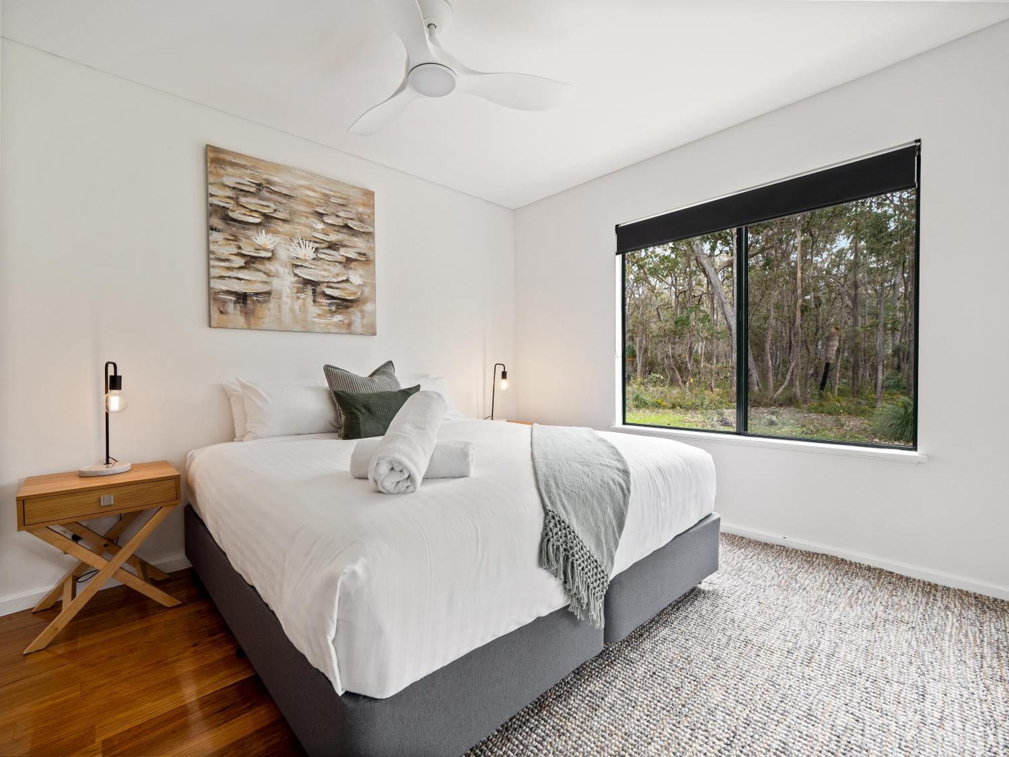 Island Brook Estate Vineyard And Chalets Yelverton Екстер'єр фото