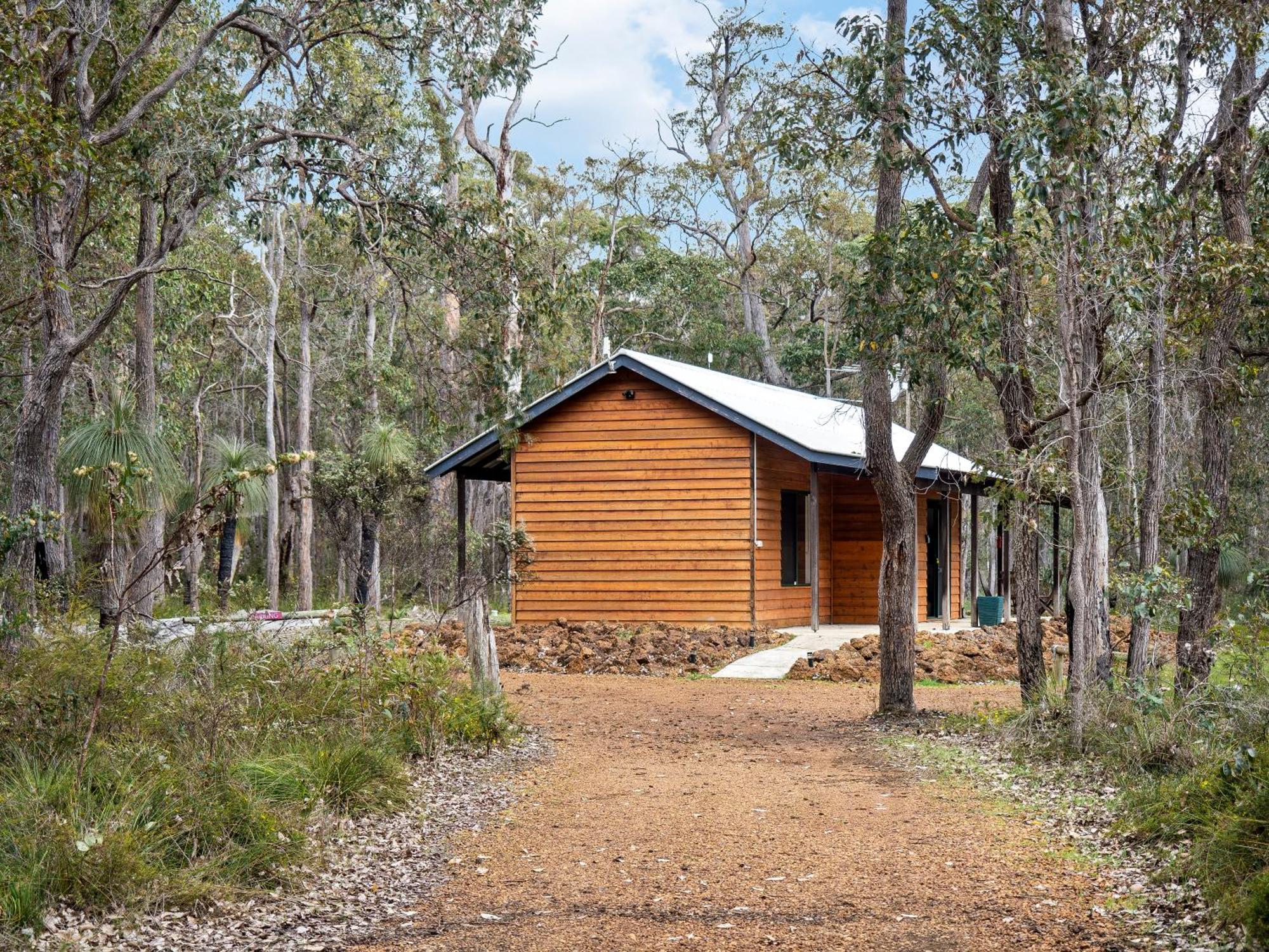 Island Brook Estate Vineyard And Chalets Yelverton Екстер'єр фото