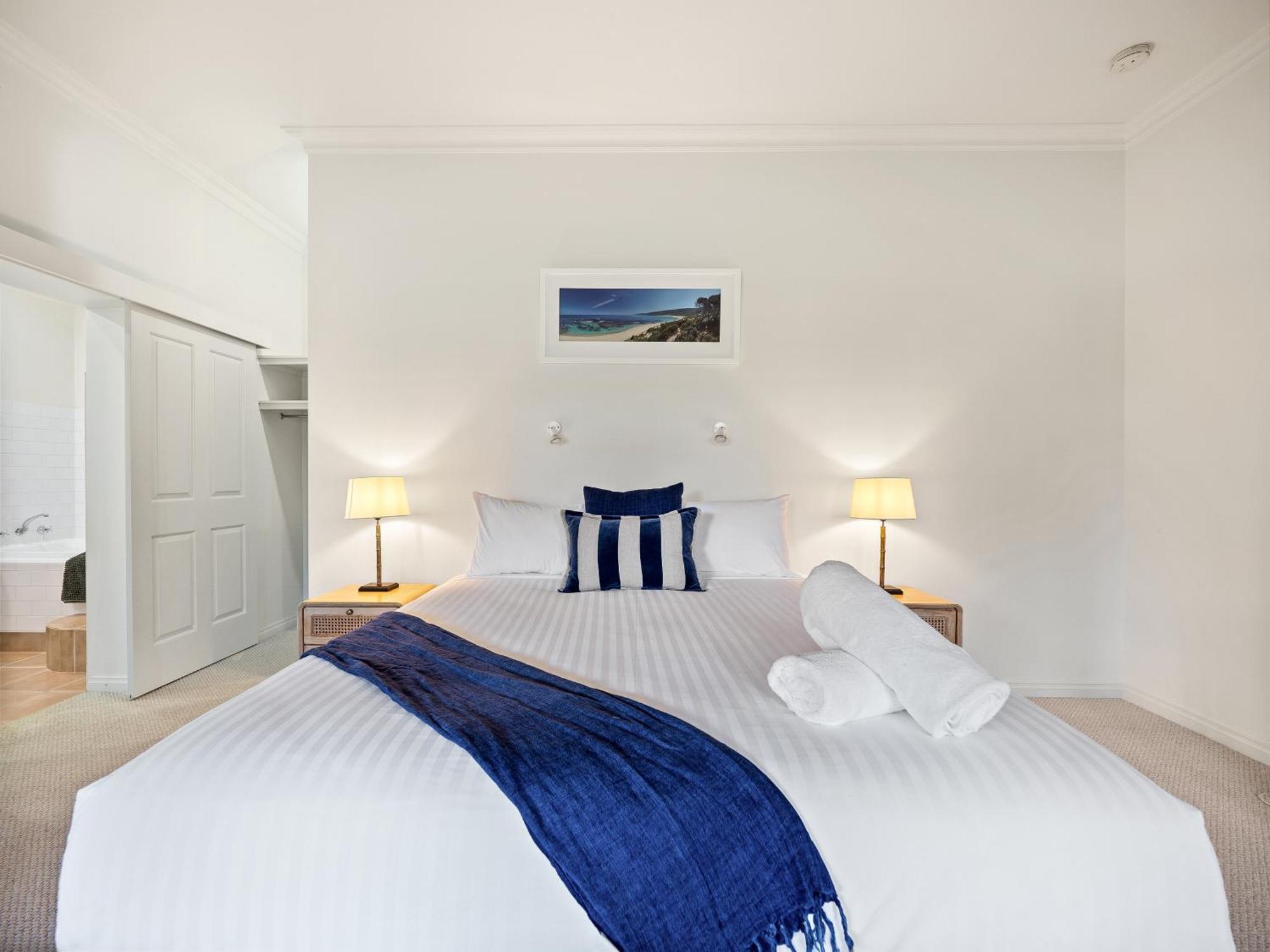 Island Brook Estate Vineyard And Chalets Yelverton Екстер'єр фото