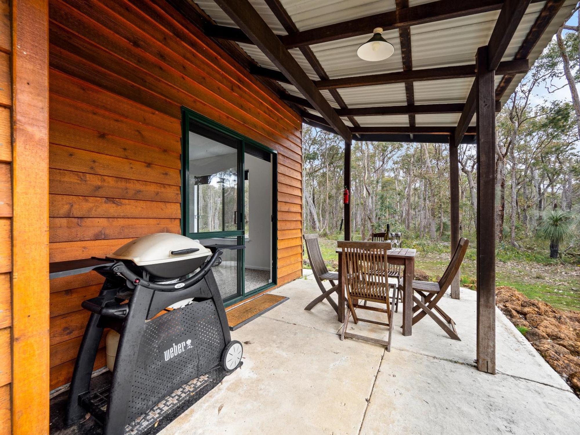 Island Brook Estate Vineyard And Chalets Yelverton Екстер'єр фото