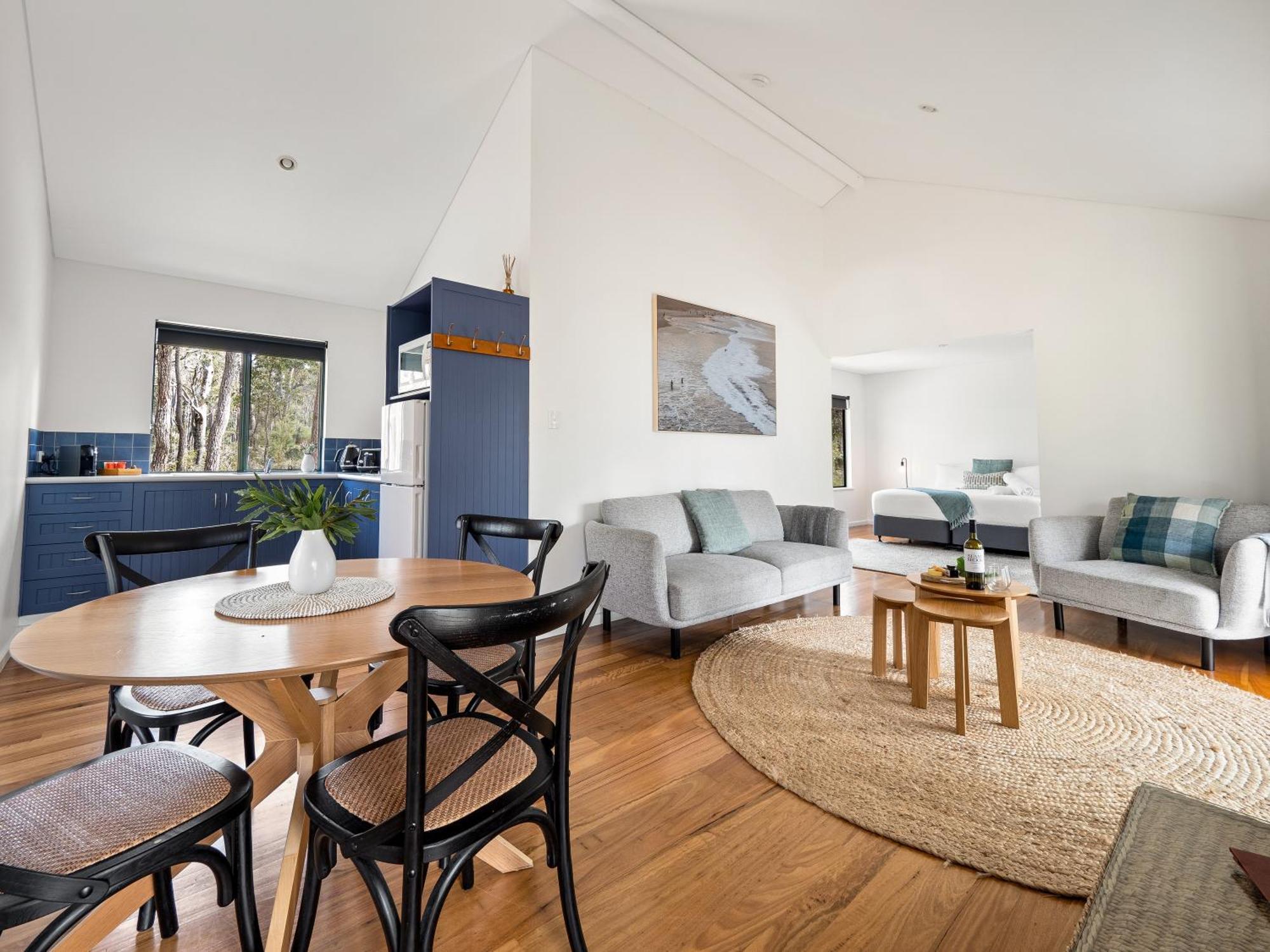 Island Brook Estate Vineyard And Chalets Yelverton Екстер'єр фото