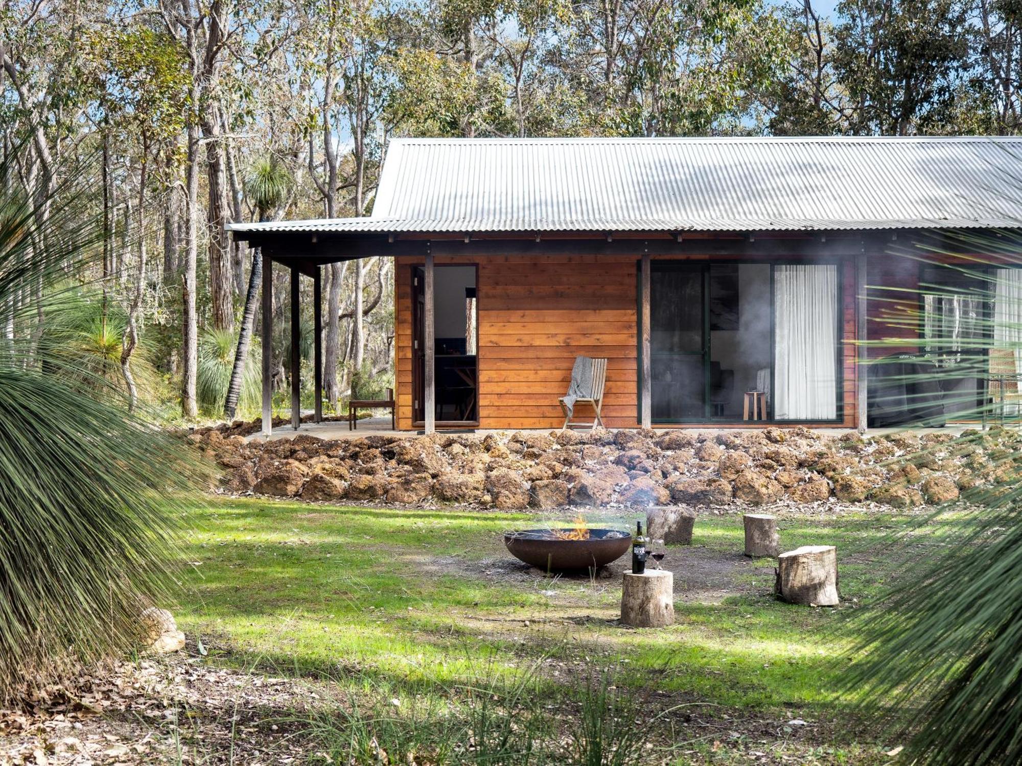 Island Brook Estate Vineyard And Chalets Yelverton Екстер'єр фото